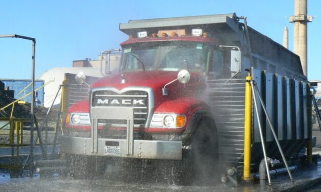 Semi Truck Wash: What To Know Before You Go