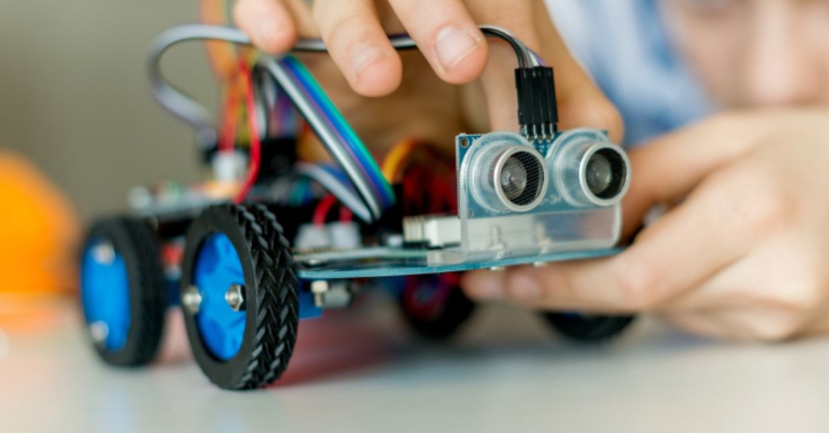 Tips for Encouraging Kids to Participate in Robotics Holiday Programs