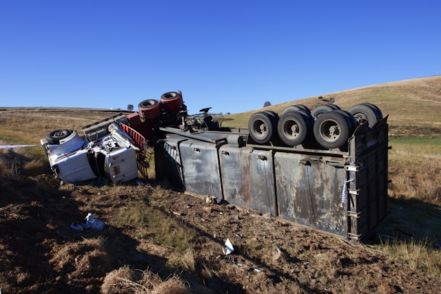 Understanding Truck Accident Claims: How a Lawyer in Norfolk Can Assist You